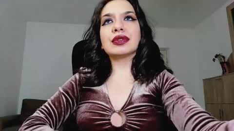Snapshot of mistressmichelle5 chatting on February 2025 07:26:02 AM YourGoddessM online show from February 2025 07:26:02 AM