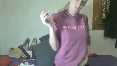 mistressmilly32 online show from November 2025 02:26:01 PM