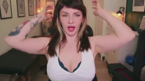 SANDY online show from April 2026 07:07:02 PM