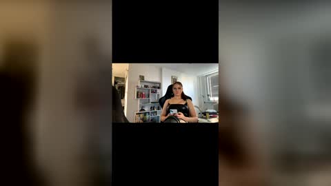 Snapshot of mistressviolet_ chatting on June 2026 04:52:02 PM Mistress Violet online show from June 2026 04:52:02 PM