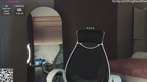 misty_roseee online show from January 2025 07:24:01 PM