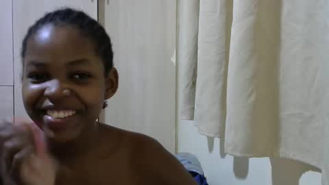 Snapshot of misty_shee chatting on February 2025 01:11:01 PM misty_shee online show from February 2025 01:11:01 PM