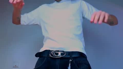 MitchelKors online show from April 2026 03:58:01 PM