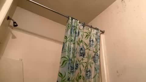 Snapshot of mixxychocolate chatting on February 2025 08:02:02 PM Deanthony online show from February 2025 08:02:02 PM