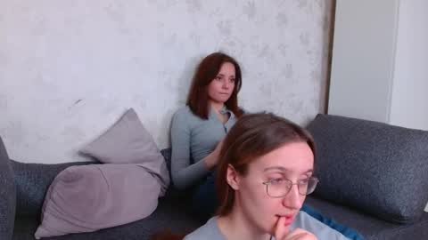 Snapshot of miya_here chatting on May 2026 06:07:02 AM Miya online show from May 2026 06:07:02 AM