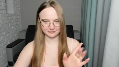 Miya online show from February 2025 03:28:02 PM