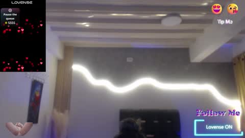 Charlotte online show from October 2025 09:45:01 PM