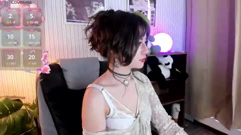 miyuki_wolf online show from October 2025 08:33:02 PM