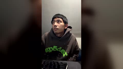 Snapshot of mizukix300 chatting on March 2026 05:21:02 AM mizukix300 online show from March 2026 05:21:02 AM