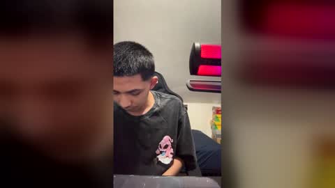 Snapshot of mizukix300 chatting on March 2026 04:27:02 AM mizukix300 online show from March 2026 04:27:02 AM