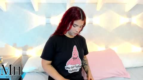 Snapshot of mizzhell_ chatting on January 2026 02:48:01 AM mizzhell_ online show from January 2026 02:48:01 AM