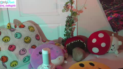 Hera  Tethra Bathtub stream  20k followers  Ask about our custom videos3 online show from December 2024 07:11:01 PM