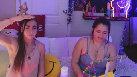 Hera  Tethra Bathtub stream  20k followers  Ask about our custom videos3 online show from February 2025 09:32:02 PM