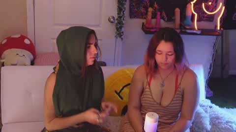 Hera  Tethra Bathtub stream  20k followers  Ask about our custom videos3 online show from February 2025 06:04:01 PM