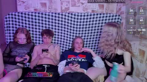 Snapshot of mmeeowww chatting on February 2025 03:26:01 PM Tim and Lisa Simon and Luna online show from February 2025 03:26:01 PM