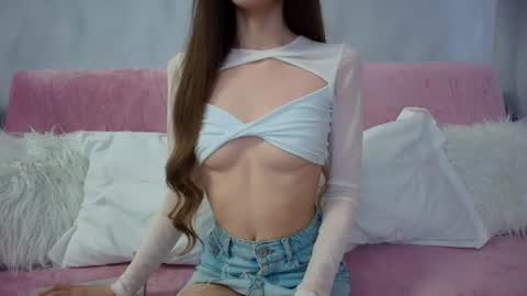 Snapshot of mmmeoww chatting on July 2026 10:50:01 AM Ariela online show from July 2026 10:50:01 AM