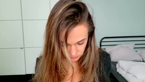 mmminnie online show from February 2026 11:15:02 AM