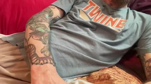 MNTuiLa online show from April 2026 04:43:02 PM