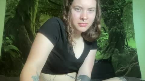 Snapshot of mo0n_goddess chatting on June 2026 03:11:02 AM Misty online show from June 2026 03:11:02 AM