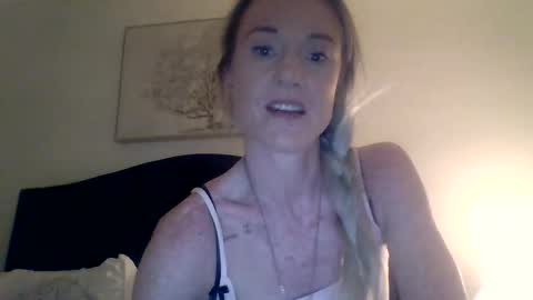 Snapshot of mockingbirds91 chatting on June 2026 05:50:02 AM mockingbirds91 online show from June 2026 05:50:02 AM