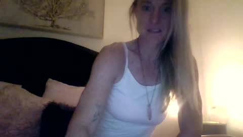 Snapshot of mockingbirds91 chatting on June 2026 07:22:01 AM mockingbirds91 online show from June 2026 07:22:01 AM