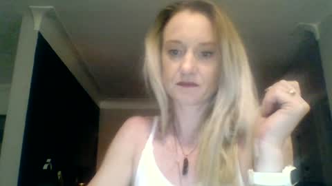 Snapshot of mockingbirds91 chatting on June 2026 01:30:02 AM mockingbirds91 online show from June 2026 01:30:02 AM