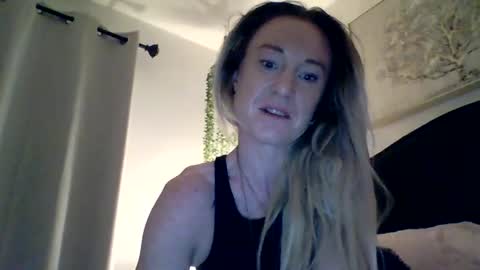 Snapshot of mockingbirds91 chatting on July 2026 04:48:02 AM mockingbirds91 online show from July 2026 04:48:02 AM