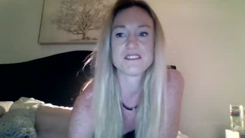 Snapshot of mockingbirds91 chatting on August 2026 03:17:02 AM mockingbirds91 online show from August 2026 03:17:02 AM