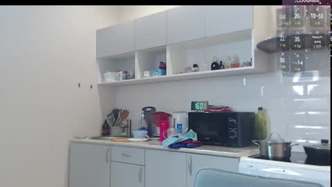 Tatiana online show from September 2025 01:00:01 PM