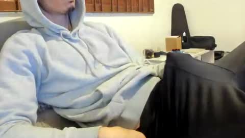 Snapshot of moderdelier chatting on July 2026 02:46:01 PM DigBreed online show from July 2026 02:46:01 PM