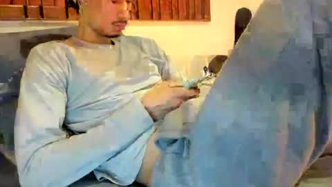 Snapshot of moderdelier chatting on July 2026 01:33:01 AM DigBreed online show from July 2026 01:33:01 AM