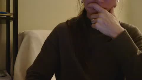 Aurora online show from November 2025 08:18:01 PM