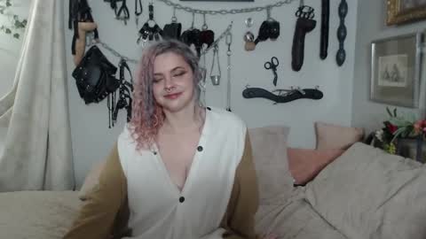 MohawkMischief online show from January 2025 01:08:01 AM