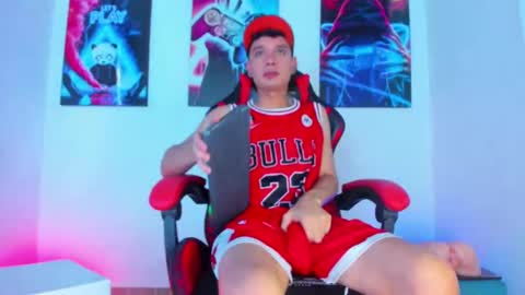 Snapshot of moises_23cm chatting on September 2025 08:41:01 PM moises_23cm online show from September 2025 08:41:01 PM