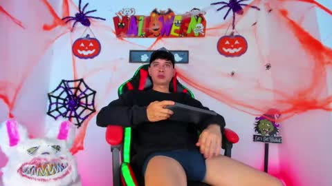 Snapshot of moises_23cm chatting on October 2025 08:21:02 PM moises_23cm online show from October 2025 08:21:02 PM