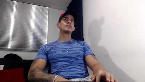 Moises Paez online show from December 2024 01:37:02 AM