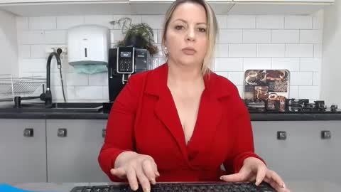 erika online show from January 2025 08:32:02 AM