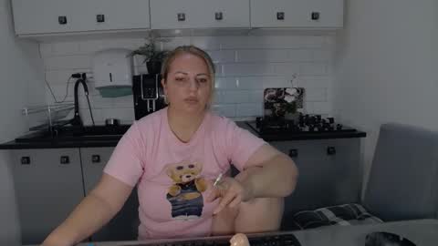 erika online show from September 2025 07:43:02 AM