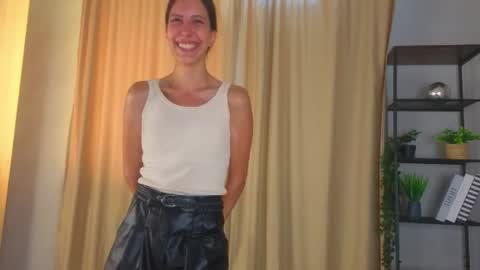 Mia online show from August 2026 07:40:01 AM