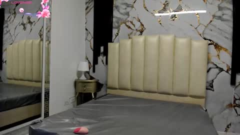 Hey Guys  Im Mollie online show from October 2025 12:27:01 PM