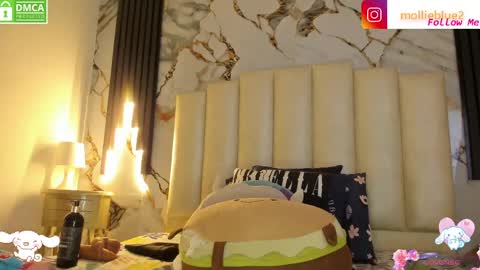 Snapshot of molliebue1 chatting on May 2026 02:45:01 PM Hey Guys Im Mollie online show from May 2026 02:45:01 PM