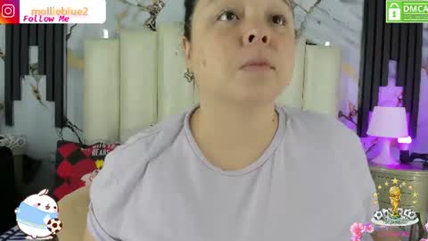 Snapshot of molliebue1 chatting on July 2026 12:40:01 PM Hey Guys Im Mollie online show from July 2026 12:40:01 PM
