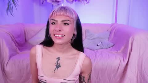 Snapshot of molly__davis chatting on April 2026 05:14:02 AM Molly online show from April 2026 05:14:02 AM