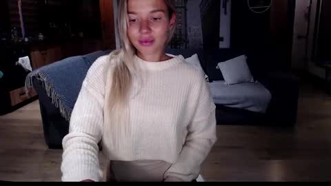 Molly online show from November 2025 01:22:02 PM