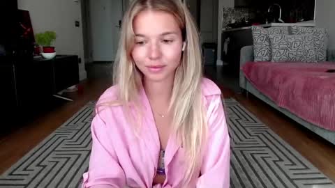 Molly online show from June 2026 01:49:01 PM