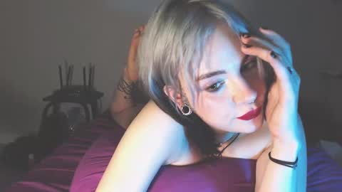 Molly Crow online show from December 2024 09:52:02 PM