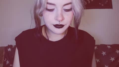 Molly Crow online show from March 2025 10:32:02 PM