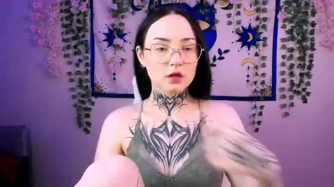 molly_kisss online show from June 2026 04:34:02 AM