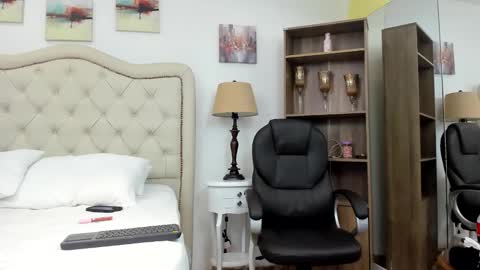 Snapshot of molly_madisson0 chatting on February 2026 12:13:02 PM molly_madisson0 online show from February 2026 12:13:02 PM