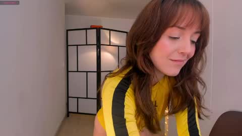 Snapshot of molly_marmalade_ chatting on May 2026 04:23:02 PM MOLLY online show from May 2026 04:23:02 PM